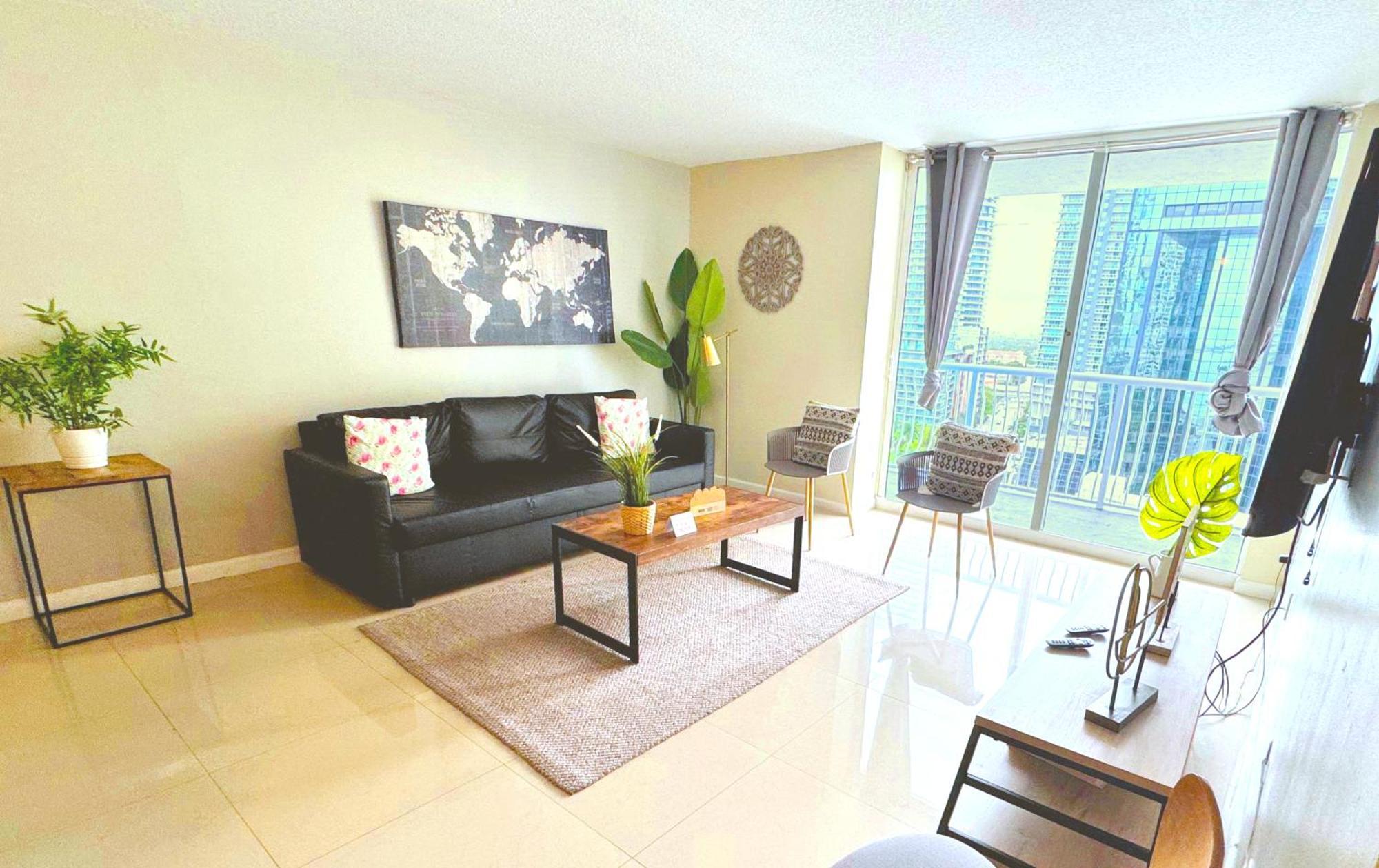 Stylish Brickell With Amenities Apartment