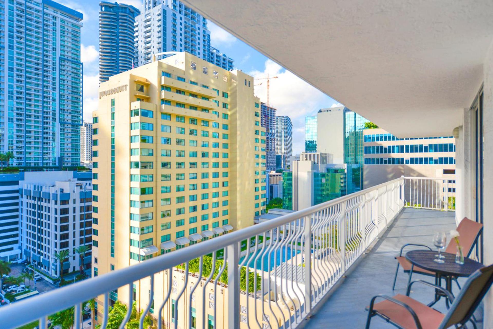 Stylish Brickell With Amenities